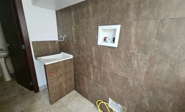 Cumbaya, Sector Colegio Menor, Moderna Casa, Conjunto Privado