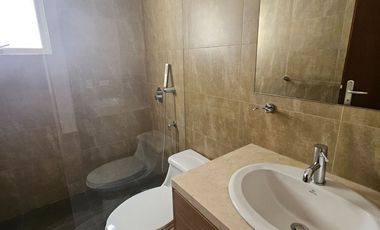 Cumbaya, Sector Colegio Menor, Moderna Casa, Conjunto Privado