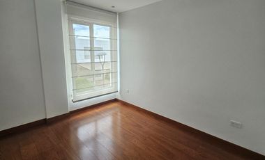 Cumbaya, Sector Colegio Menor, Moderna Casa, Conjunto Privado