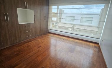 Cumbaya, Sector Colegio Menor, Moderna Casa, Conjunto Privado