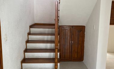 LINDA CASA EN CIRCUITO CRONISTAS PARA FAMILIA PEQUEÑA