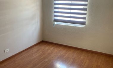 LINDA CASA EN CIRCUITO CRONISTAS PARA FAMILIA PEQUEÑA