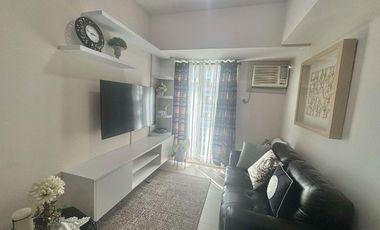 FOR RENT - Neat & Chic 1Bedroom in Solinea Tower 1 with Parking. Just across Ayala Mall-Cebu City.