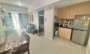 FOR RENT - Neat & Chic 1Bedroom in Solinea Tower 1 with Parking. Just across Ayala Mall-Cebu City.