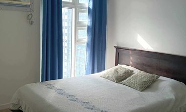 FOR RENT - Neat & Chic 1Bedroom in Solinea Tower 1 with Parking. Just across Ayala Mall-Cebu City.