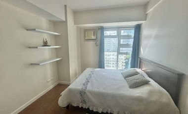 FOR RENT - Neat & Chic 1Bedroom in Solinea Tower 1 with Parking. Just across Ayala Mall-Cebu City.