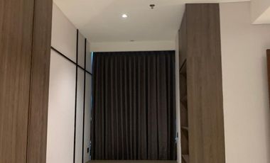 For rent Essence Darmawangsa Apartment 3 BR 180 sqm