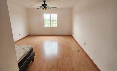 En Venta Casa de 2 Niveles, con remodelada en la Colonia Misión de Fundadores  , Apodaca, N.L
