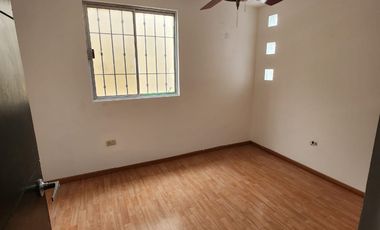 En Venta Casa de 2 Niveles, con remodelada en la Colonia Misión de Fundadores  , Apodaca, N.L