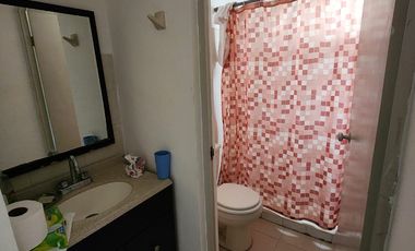 En Venta Casa de 2 Niveles, con remodelada en la Colonia Misión de Fundadores  , Apodaca, N.L