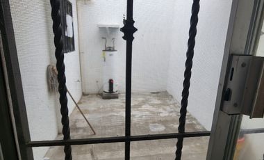 En Venta Casa de 2 Niveles, con remodelada en la Colonia Misión de Fundadores  , Apodaca, N.L