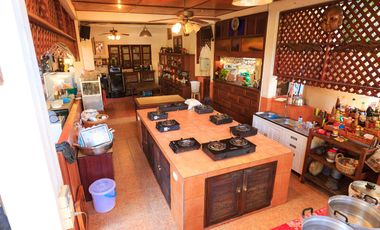 Vacation home for sale, 2-storey teak gold, in the village, near international school, only 500 meters.