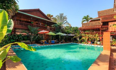 Vacation home for sale, 2-storey teak gold, in the village, near international school, only 500 meters.