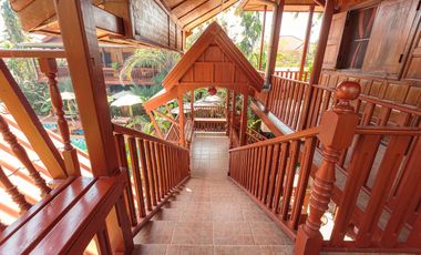 Vacation home for sale, 2-storey teak gold, in the village, near international school, only 500 meters.