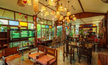 Vacation home for sale, 2-storey teak gold, in the village, near international school, only 500 meters.