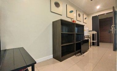 Astoria Plaza Hotel 113 sqm 2 bedroom furnished unit, 1 parking for rent