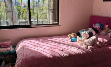 Departamento se vende Primer Piso Tomás Moooro, con Jardín , Piscina y quincho
