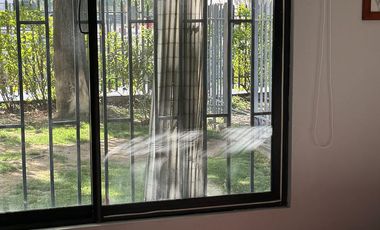 Departamento se vende Primer Piso Tomás Moooro, con Jardín , Piscina y quincho