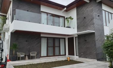 Luxury Living! Brand New House & Lot for Sale in Verdana Mamplasan, Laguna