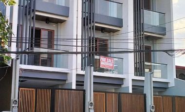 Townhouse for Sale in Binay st. Bangkal Makati City