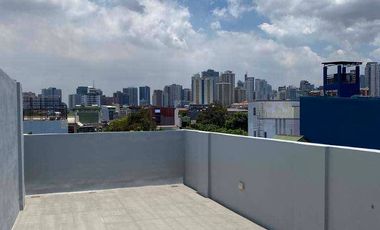 Townhouse for Sale in Binay st. Bangkal Makati City