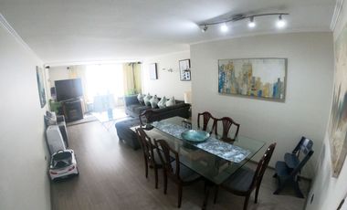 Oportunidad Unica: Hermoso depto. en Av Las Condes, a pasos de Av La Dehesa