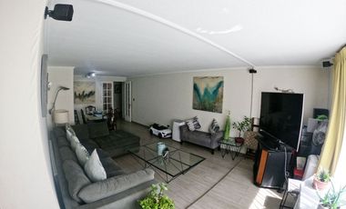 Oportunidad Unica: Hermoso depto. en Av Las Condes, a pasos de Av La Dehesa