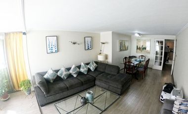 Oportunidad Unica: Hermoso depto. en Av Las Condes, a pasos de Av La Dehesa