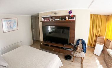 Oportunidad Unica: Hermoso depto. en Av Las Condes, a pasos de Av La Dehesa