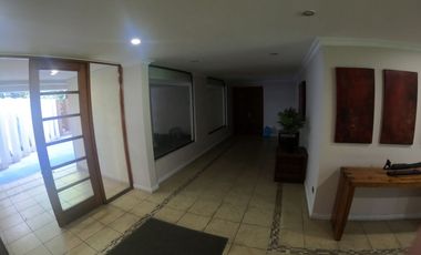 Oportunidad Unica: Hermoso depto. en Av Las Condes, a pasos de Av La Dehesa