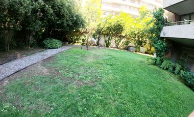 Oportunidad Unica: Hermoso depto. en Av Las Condes, a pasos de Av La Dehesa