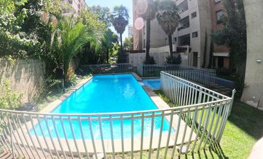 Oportunidad Unica: Hermoso depto. en Av Las Condes, a pasos de Av La Dehesa