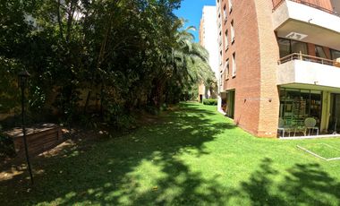 Oportunidad Unica: Hermoso depto. en Av Las Condes, a pasos de Av La Dehesa