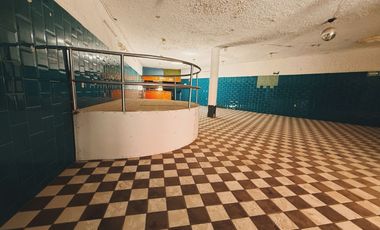 Bodega en Venta a unos metros de José Gálvez con Área de Recepción.