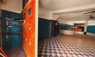 Bodega en Venta a unos metros de José Gálvez con Área de Recepción.