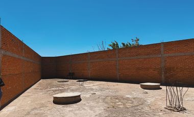 Bodega en Venta a unos metros de José Gálvez con Área de Recepción.