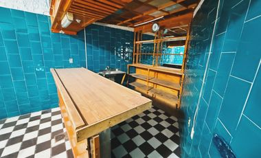 Bodega en Venta a unos metros de José Gálvez con Área de Recepción.