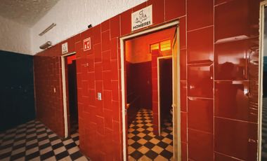 Bodega en Venta a unos metros de José Gálvez con Área de Recepción.