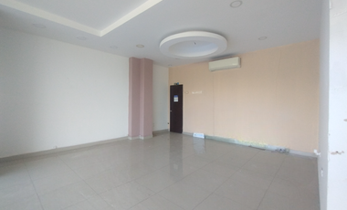 Local en arriendo en Villa Santos.