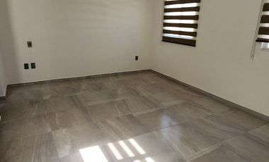 RENTO CASA EN El Sendero Residencial