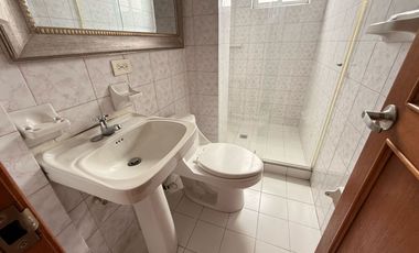 ARRIENDA APARTAMENTO AVENIDA PARALELA