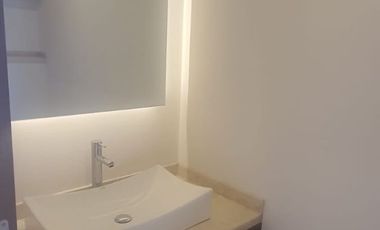 ESTRENA LUJOSA RESIDENCIA
