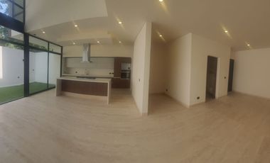 ESTRENA LUJOSA RESIDENCIA