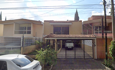 VENTA DE CASA EN GUADALAJARA COLONIA BOSQUES DE LA VICTORIA