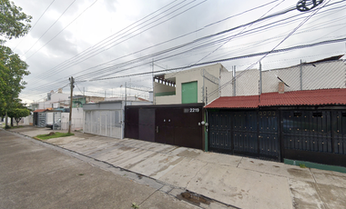 VENTA DE CASA EN JALISCO COLONIA JARDINES DE LA CRUXZ