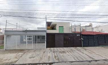 VENTA DE CASA EN JALISCO COLONIA JARDINES DE LA CRUXZ