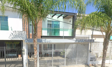 VENTA DE CASA EN GUADALAJARA COLONIA SANTA MONICA