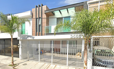 VENTA DE CASA EN GUADALAJARA COLONIA SANTA MONICA