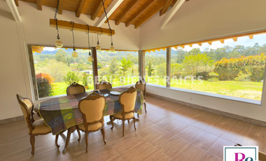 Vendo Hermosa Casa Campestre en Parcelación en La Ceja del Tambo