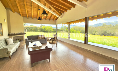 Vendo Hermosa Casa Campestre en Parcelación en La Ceja del Tambo